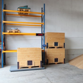 Plattformwaage 1,2 x 1,2 m mit Wiegeanzeige XK4